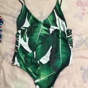 One piece swimsuit never worn